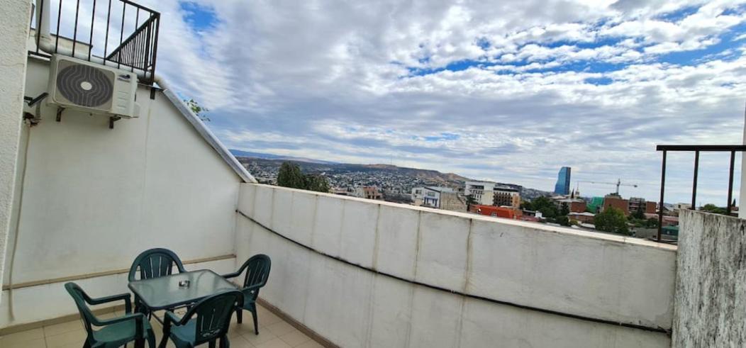Duplex Apartment In The City Center Tbilisi Ngoại thất bức ảnh